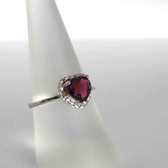 Garnet Heart Ring Size 7 - Picture 5 of 8